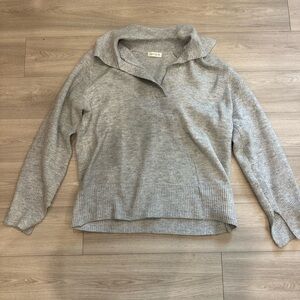 Vestique Gray Women's Sweater